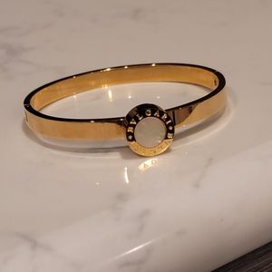 Bangle bracelet